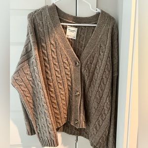 Abercrombie & Fitch Sweater